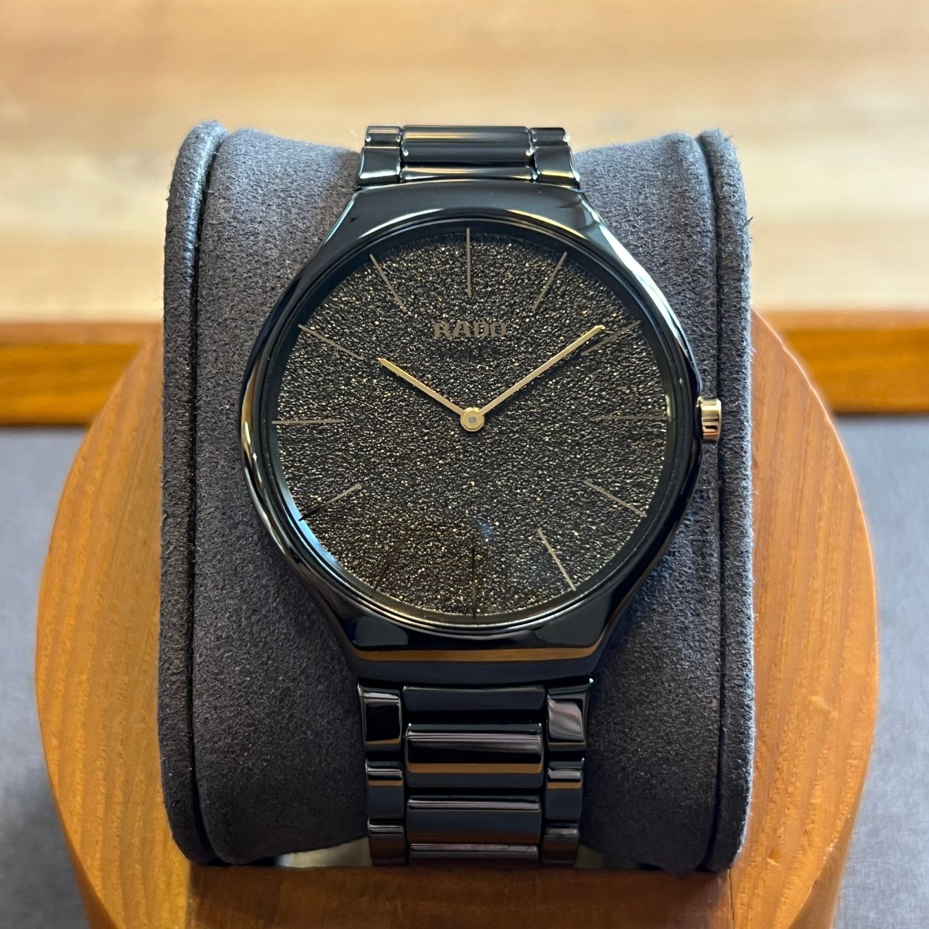Rado Orologi: Rado True Thinline Nature Ceramic Quartz 420.0004.3 – Usato da Carouge GE venduto da Watchaser