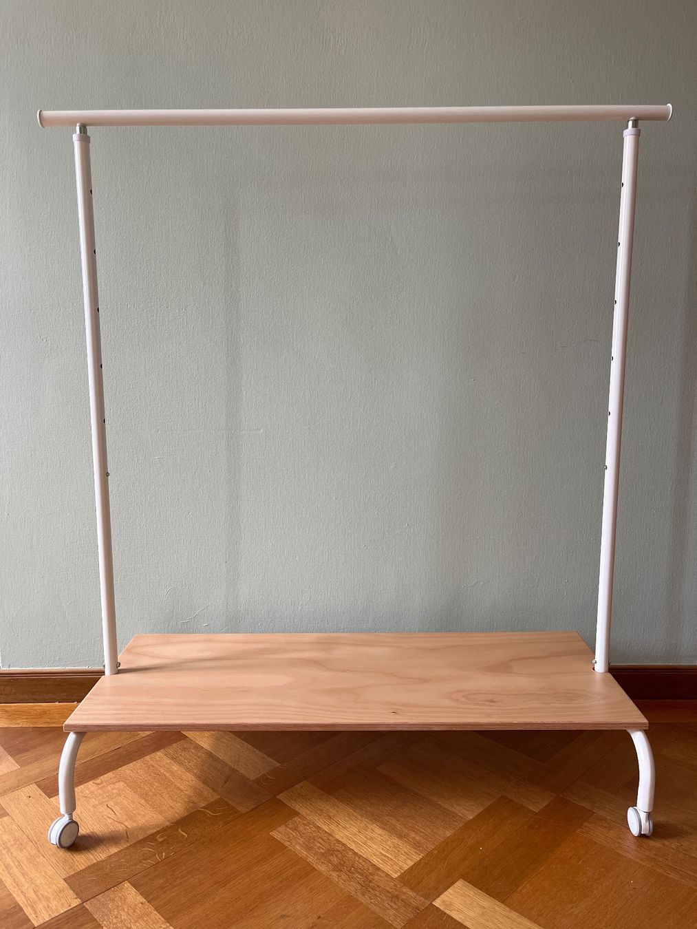 Garderobe Kleiderständer Ikea Rigga Metall Massivholz Buche (Neu und originalverpackt) in Adliswil für CHF 20 – nur Abholung auf Ricardo kaufen