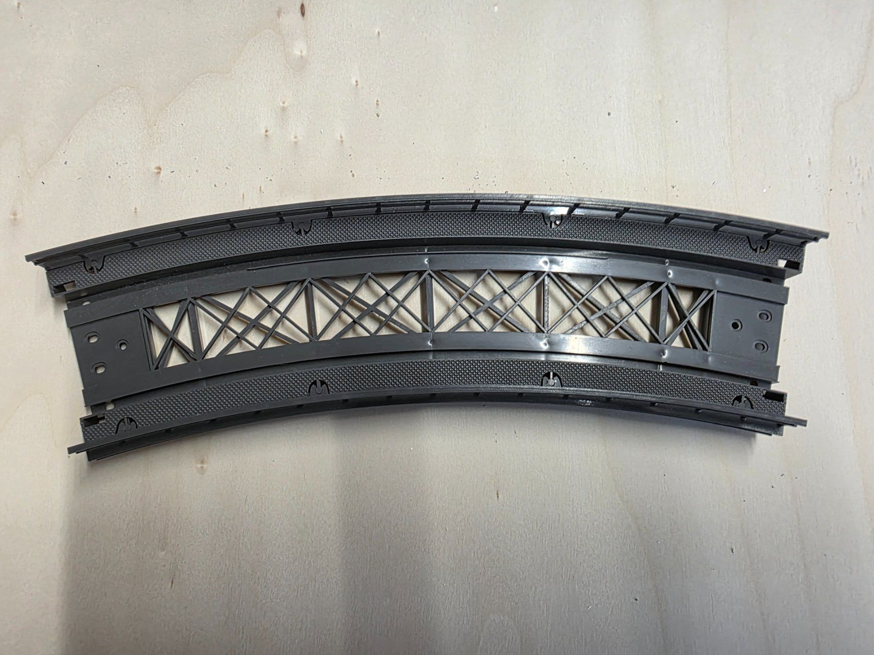 Märklin Modelleisenbahnen: Gitterbrücke gebogen – Gebraucht aus Siblingen von Akirathomas