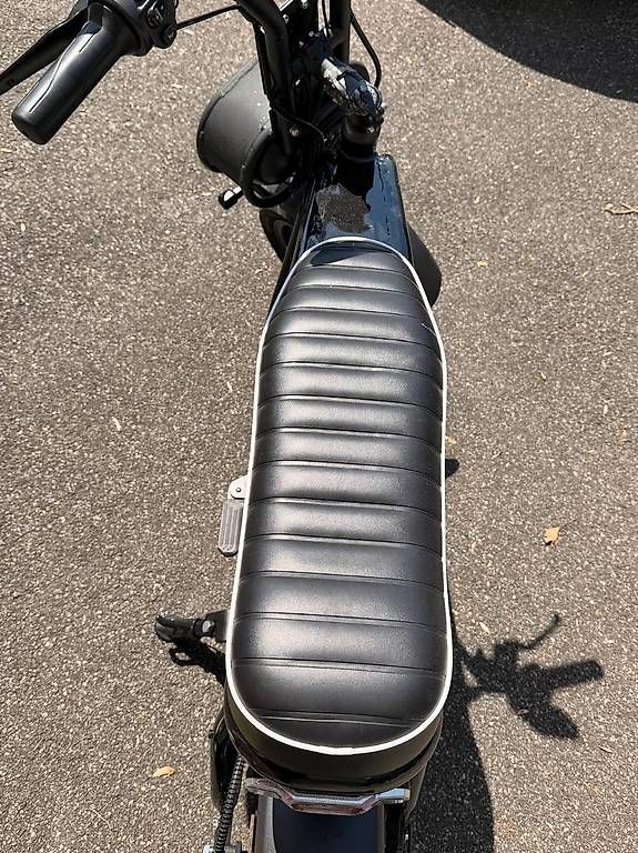 Sonstige: Swoop 44 Elektro-Scooter E-Moped schwarz – Gebraucht aus Lengnau BE von SimSinNemo87 3