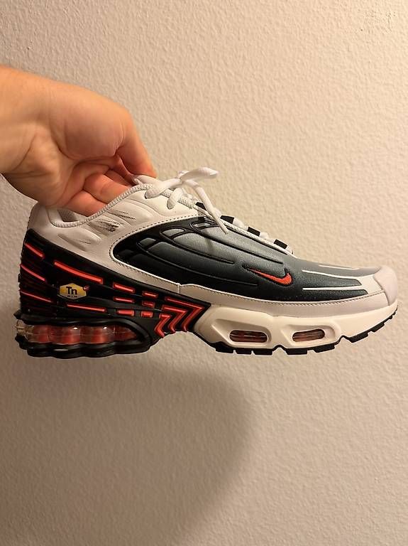 Herrenschuhe: Nike Air Max Plus 3 – Gebraucht aus Kriens von R98K 4