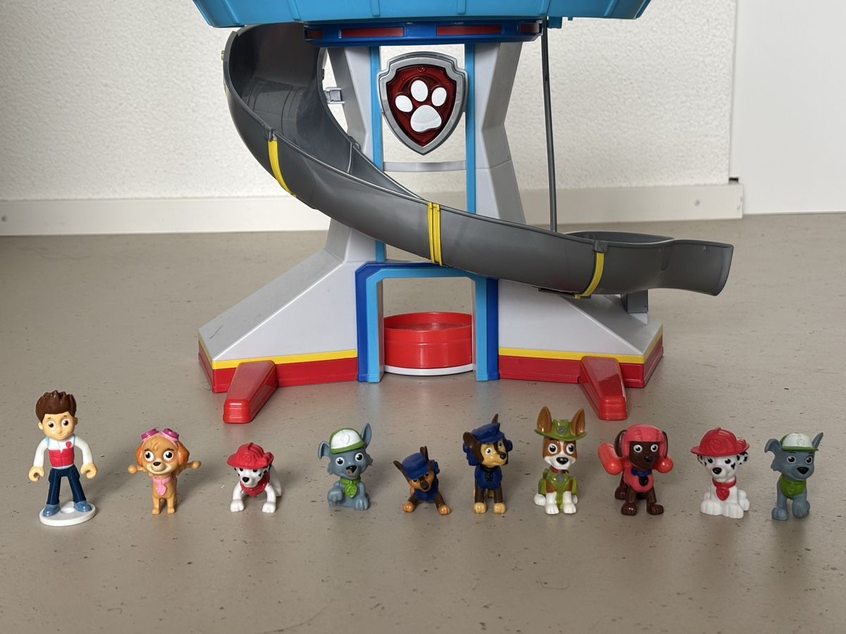 Giocattoli: Paw Patrol Tower mit Figuren – Usato da Zürich venduto da lennyk01