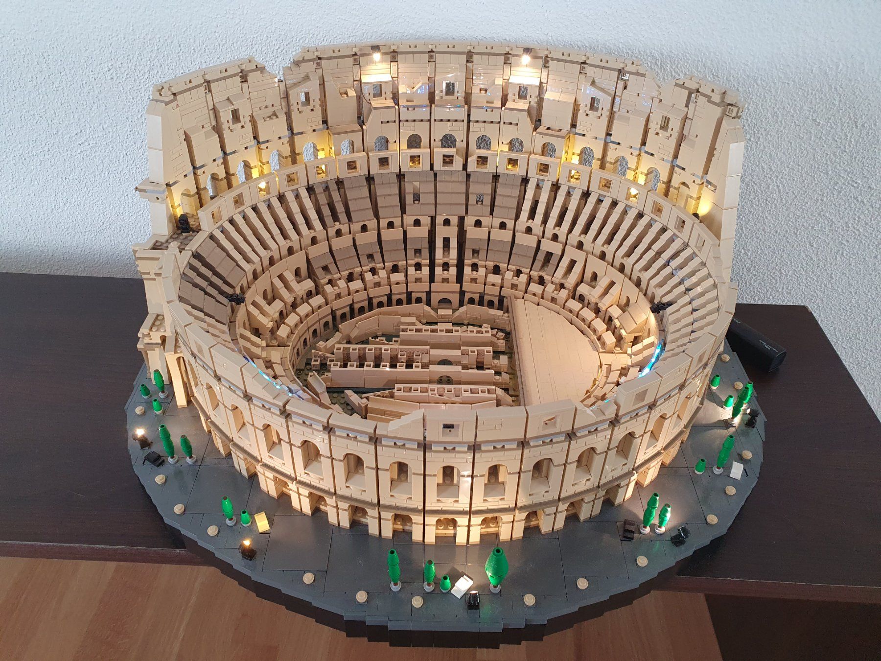 Lego Kit di costruzioni: LEGO CREATOR 10276 Kolosseum mit Licht – Nuovo (secondo la descrizione) da Wettingen venduto da __Dom__