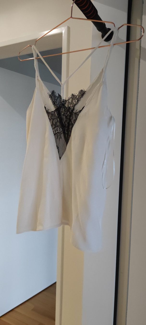 H&M Top: Top XS – Usato da Zug venduto da vik_8fdf 1