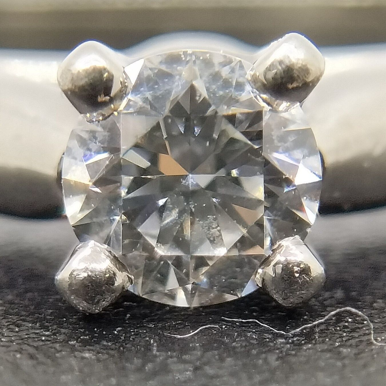 Cartier Anelli: CARTIER SOLITAIRE VERLOBUNGSRING PLATIN – Usato da Bottighofen venduto da menschenfamilie 1