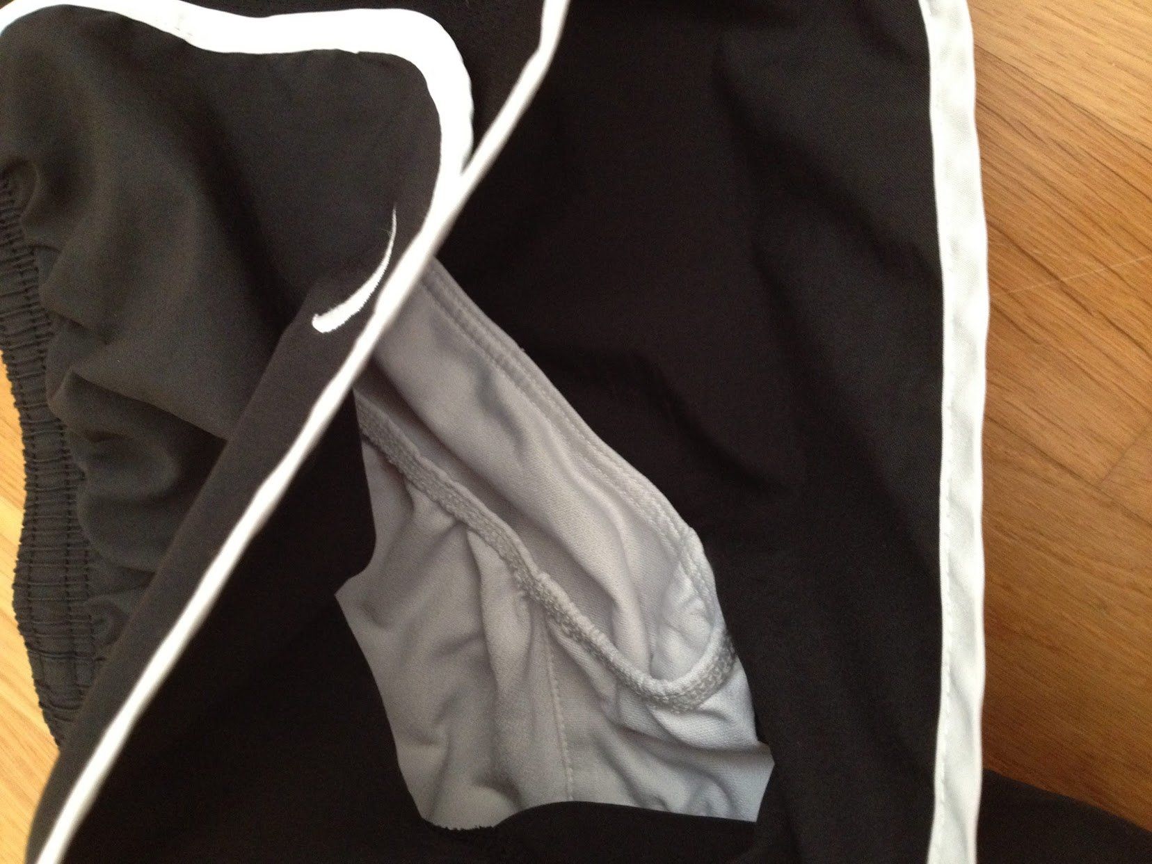 Nike Pantaloni: Sport Shorts Nike – Usato da Dübendorf venduto da Fip05 2