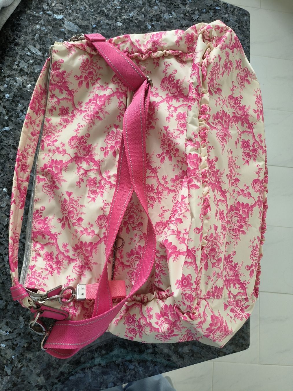 Oilily Borse da donna: Oilily Tasche  rosa/weiss Blümchen – Nuovo (secondo la descrizione) da Biel/Bienne venduto da No62 3