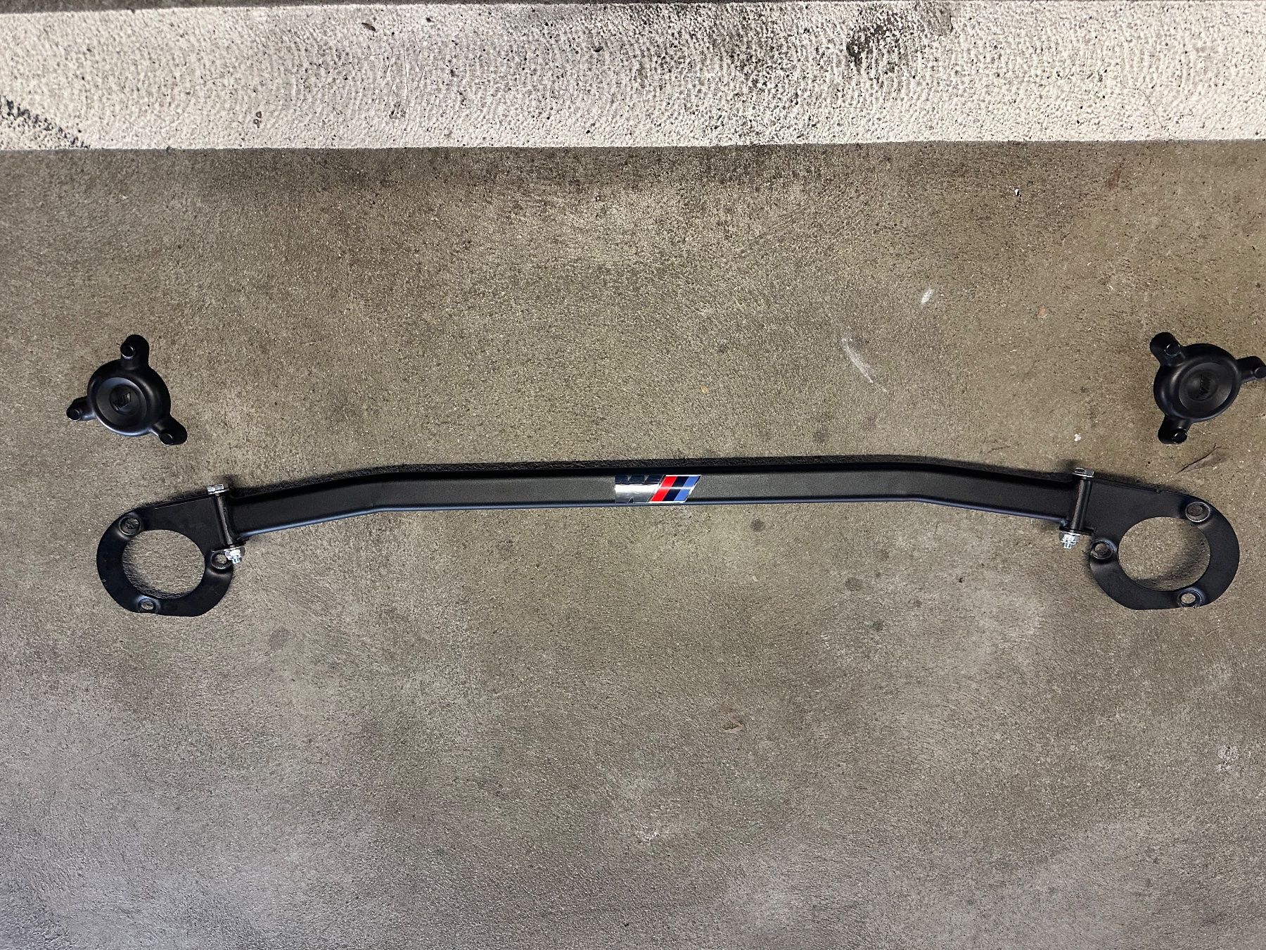 BMW Tutti pezzi di ricambio auto: Barre anti-rapprochement BMW M3 E46 – Usato da Renens VD venduto da redblood76 1
