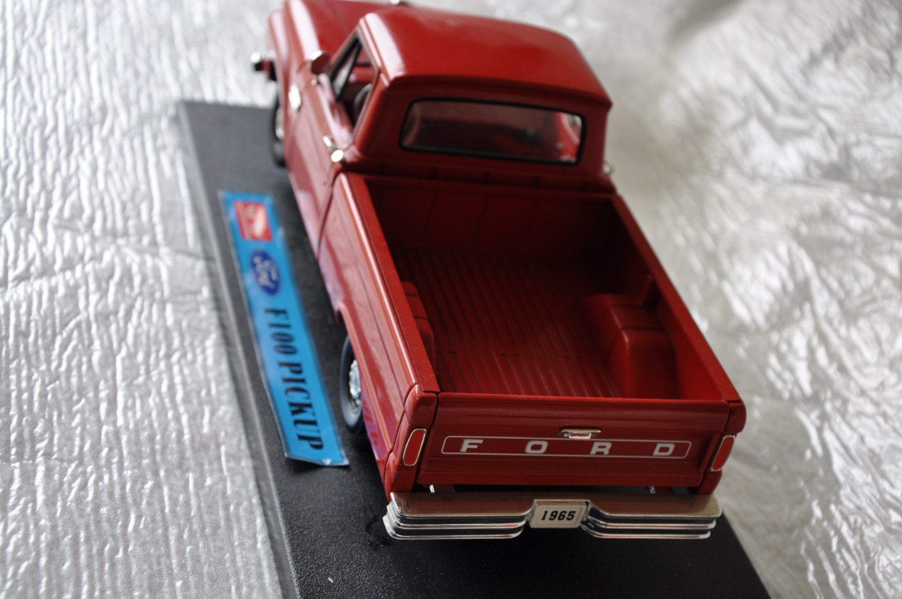 Sun Star Modellautos: Ford F100 Pickup – Neu und originalverpackt aus Ebnat-Kappel von Aallerlei 2