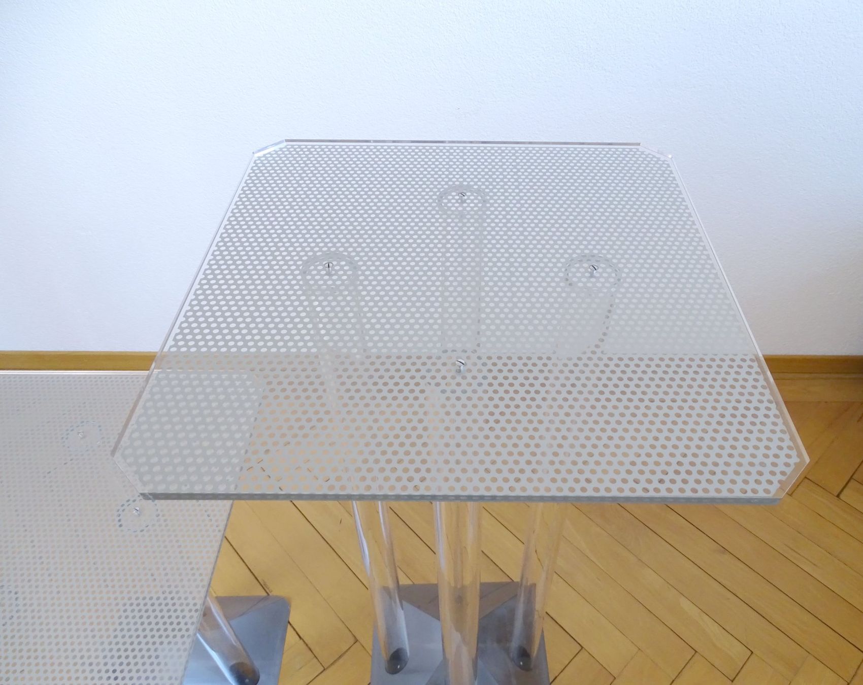 Tavoli: 2er Set - Beistelltische / Blumenhocker/ Bartisch Acrylglas – Usato da Solothurn venduto da hli_n69n 2