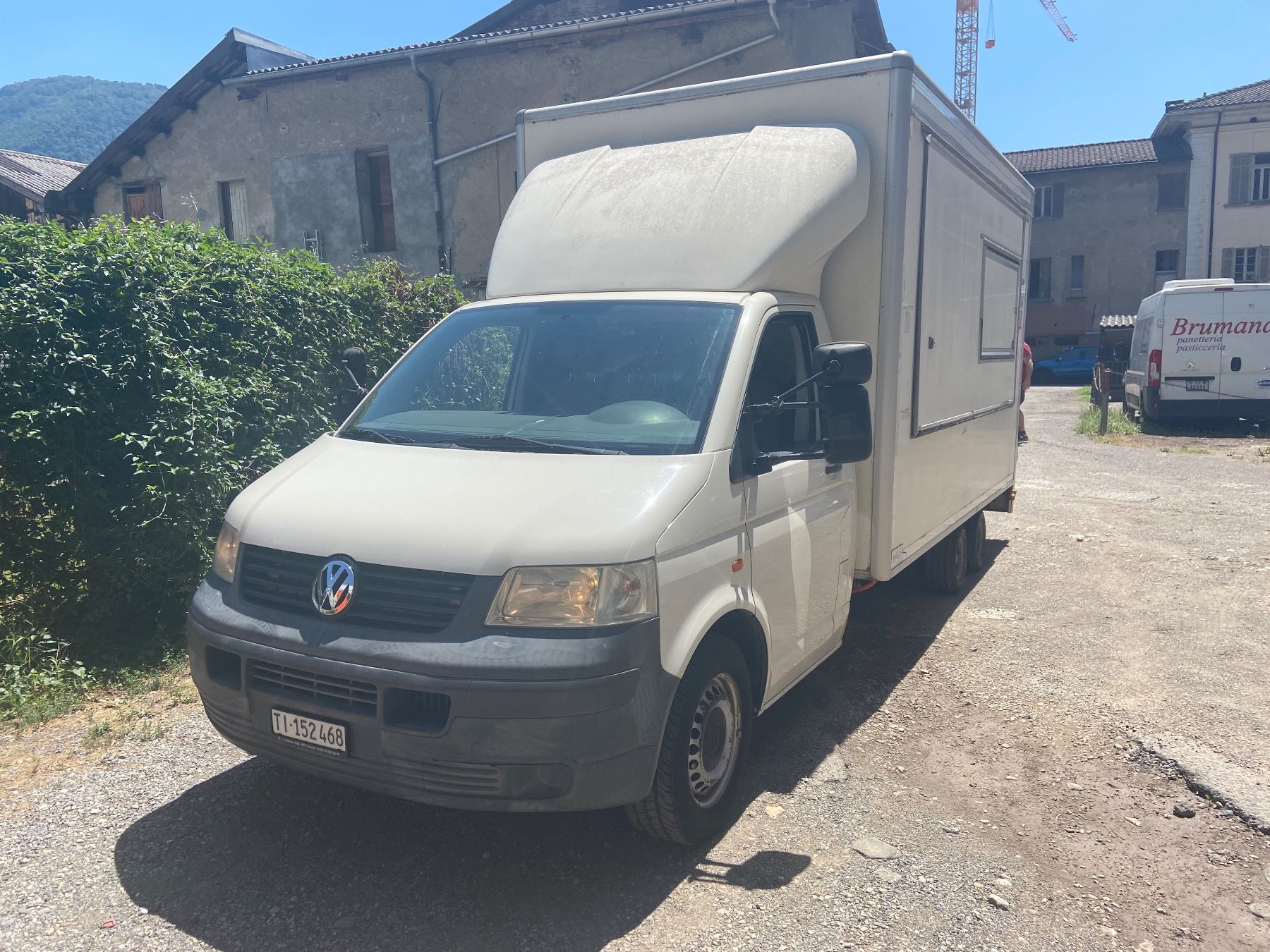 VW Nutzfahrzeuge: VW Food Truck complete! – Gebraucht aus Chiasso von hir_p6yj