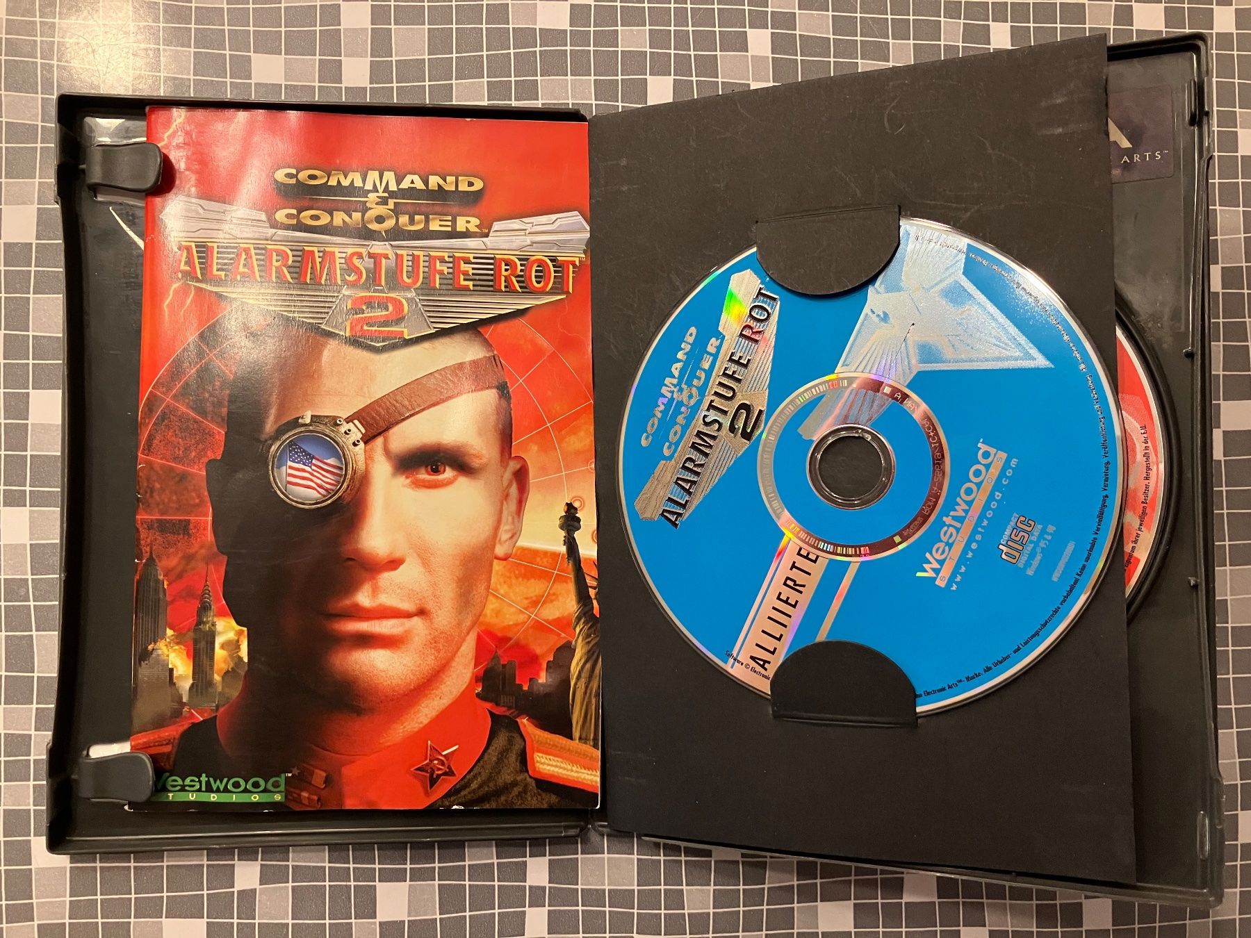 Giochi: Command & Conquer Alarmstufe Rot 2 inkl. Addon - PC(00, dt.) – Usato da Winkel venduto da Asdas87 2