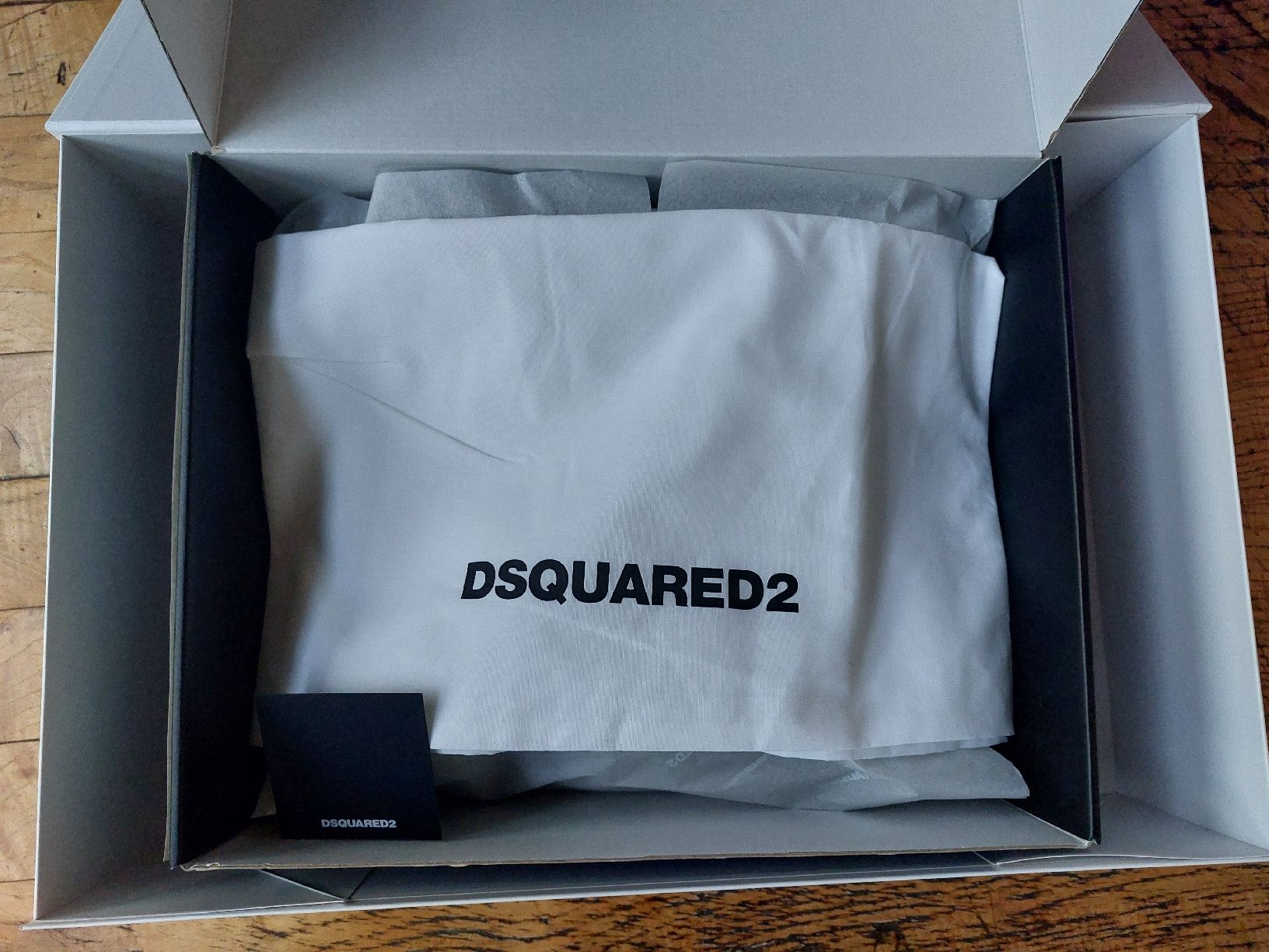 Dsquared2 Scarpe da uomo: Baskets Dsquared2 Fly Neuves Pointure 41 – Nuovo e nell'imballaggio originale da Goumoens-le-Jux venduto da Zazu18 7