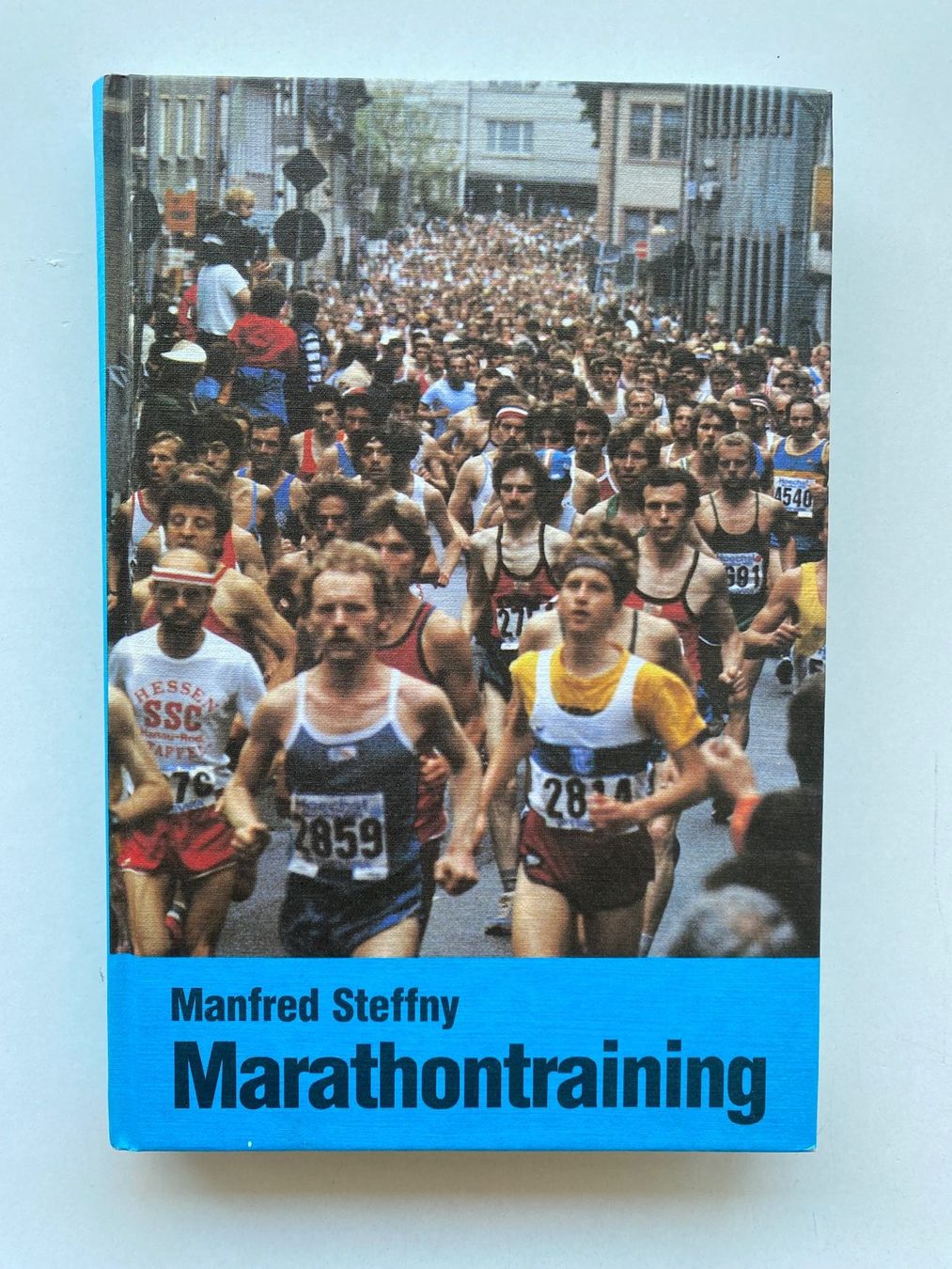 Libri: Manfred Steffny Marathontraining Praxis-Ratgeber 1981 – Usato da Bätterkinden venduto da Albera
