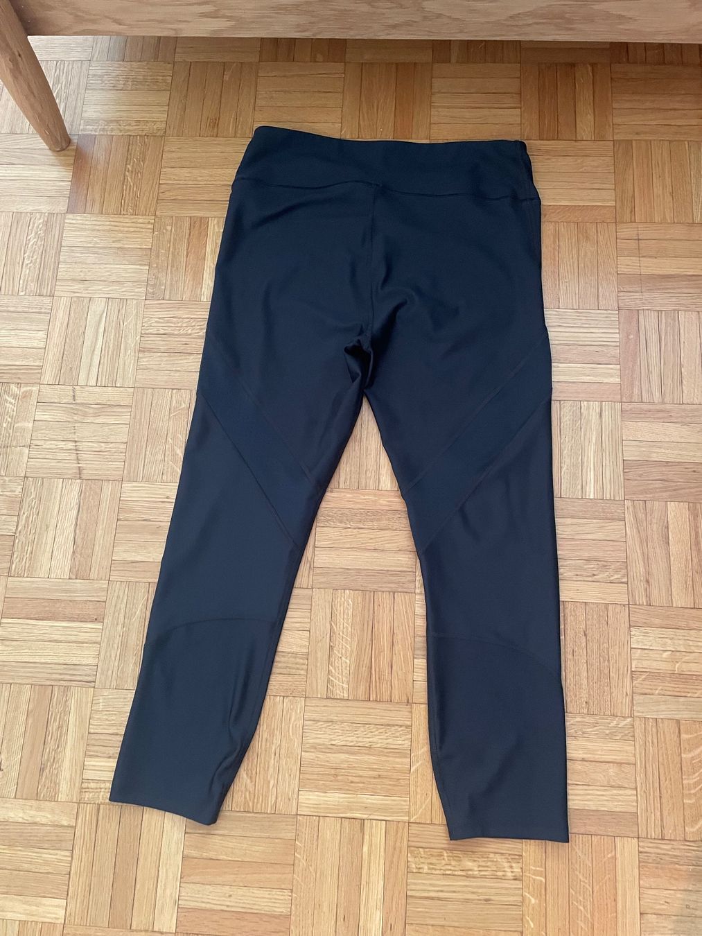 Leggings: Leggins Under Armour – Usato da Zürich venduto da Maggi1980 1