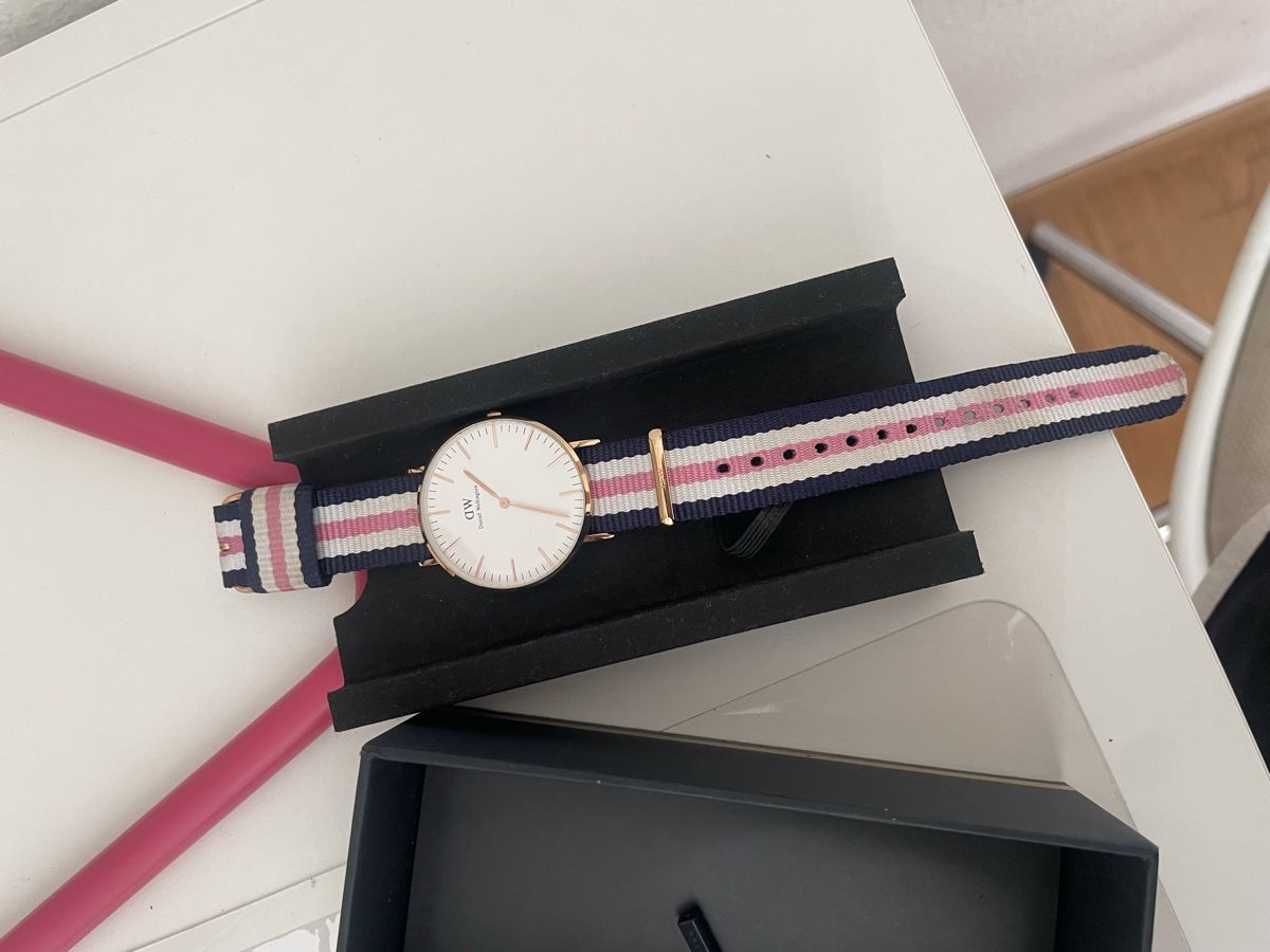 Daniel Wellington Uhren: Daniel Wellington Uhr mit Stoffarmband  – Gebraucht aus Zürich von estela22 4