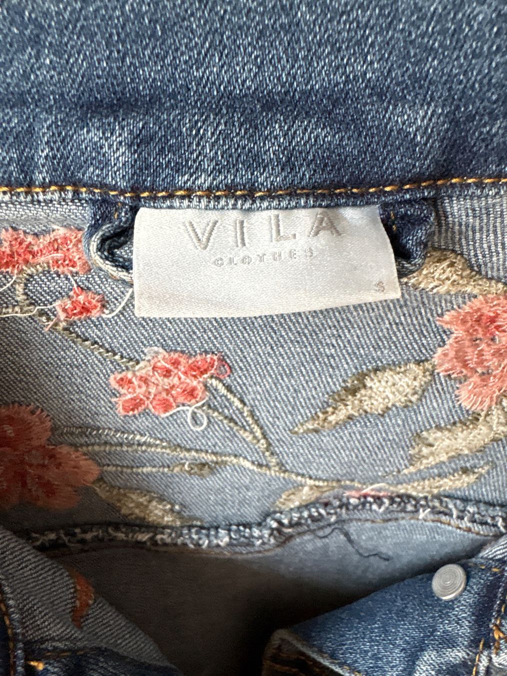 Vila Vestes: Vila Jeansjacke Gr. S – D'occasion à Richterswil par ZueriLake2 1