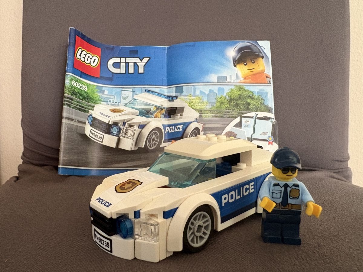 Lego Jouets: Lego Polizeiauto – D'occasion à Jona par Glow24