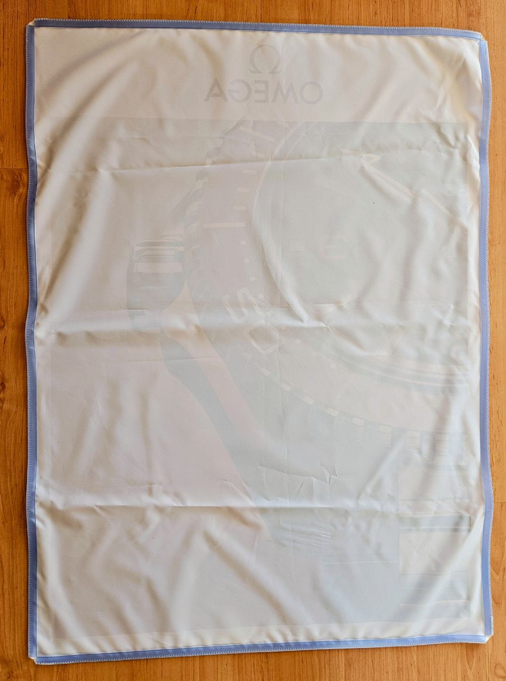 Posters & Illustrations: Exclusives Omega Stoffposter – Neuf (Voir description) à Schenkon par rawlingson 2