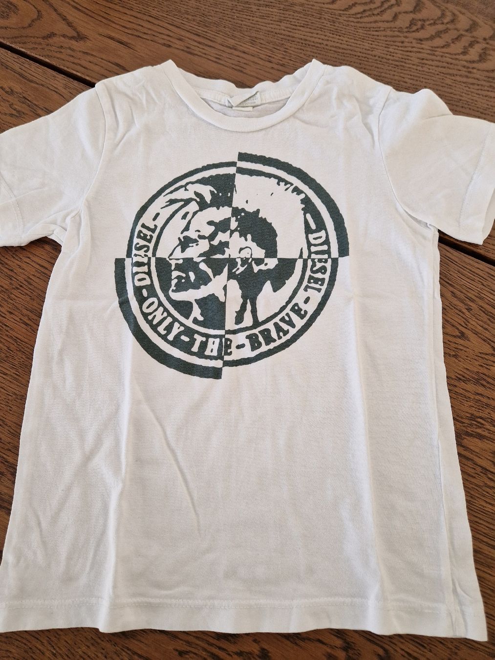 Kleiderpakete & -sets: T-Shirts 5 Stück Gr. 122/128 – Gebraucht aus Davos-Dorf von Bpelikan 4