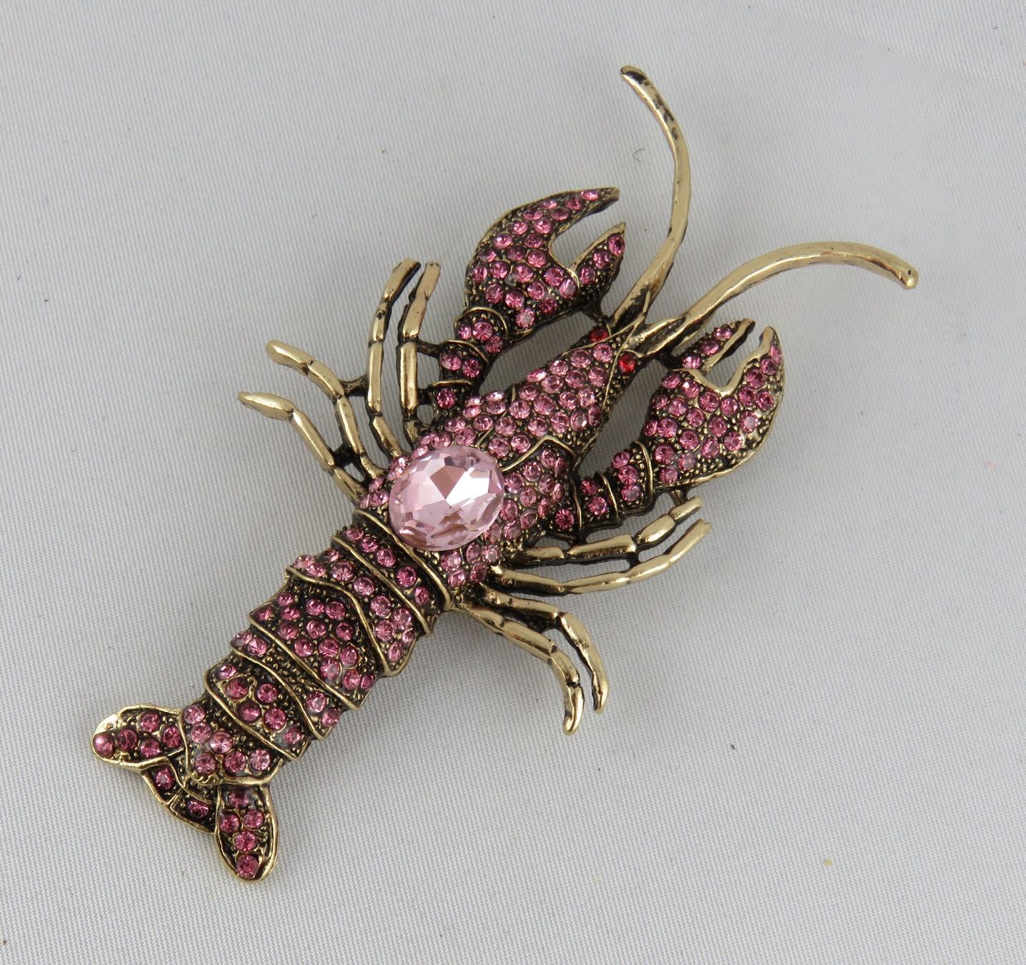 Spille & Fermagli: Brosche - HUMMER mit Glitzersteinen - 9,5x5,5cm – Nuovo e nell'imballaggio originale da Grenchen venduto da Yamahwildstar16 2