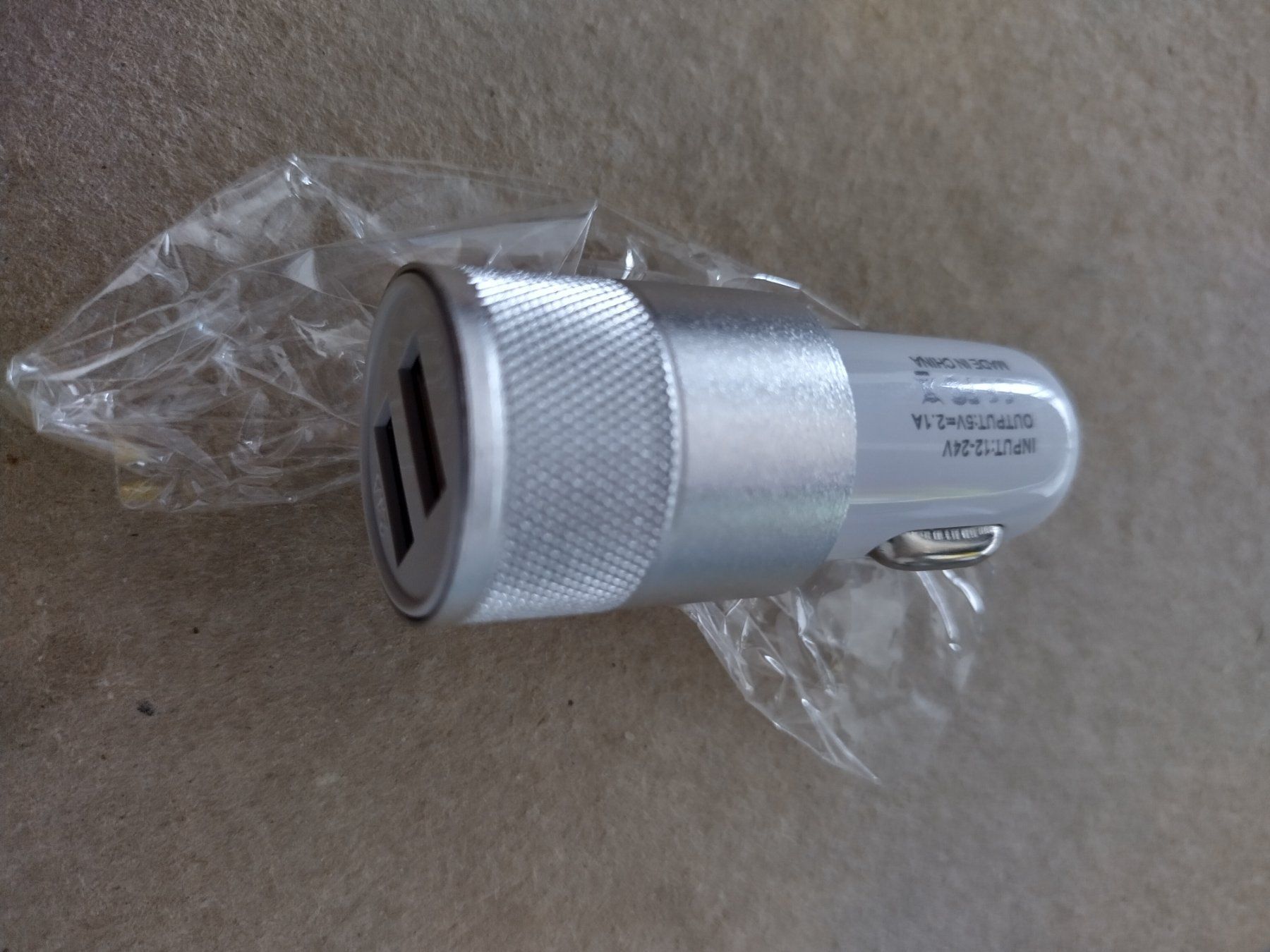 Caricabatterie: Doppel-USB Autoladestecker Silber Alu – Nuovo e nell'imballaggio originale da Ermatingen venduto da rik4rdo 1