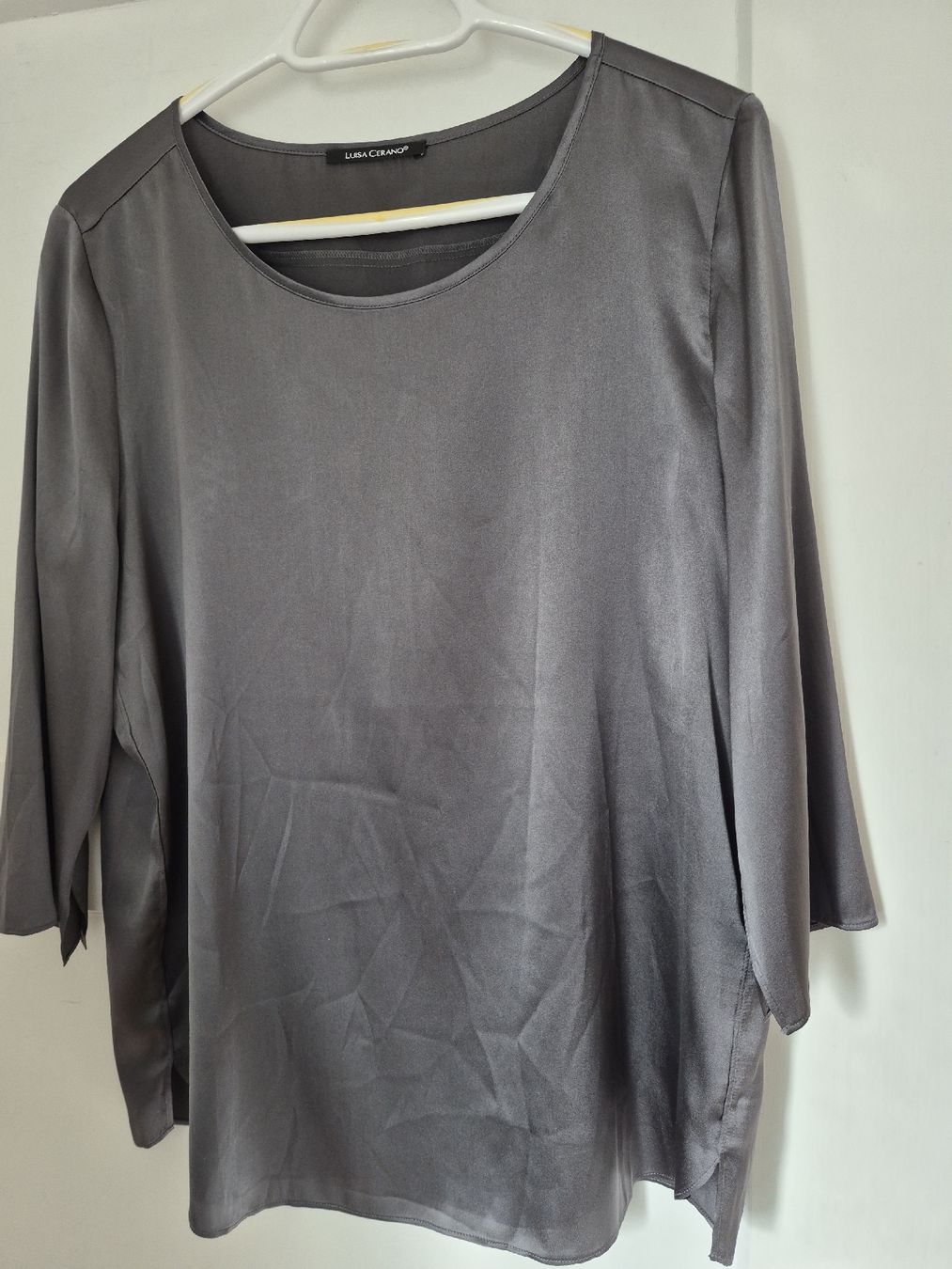 Luisa Cerano Tops: Blouse Luisa Cerano – D'occasion à Bern par dasgesuchtobjekt