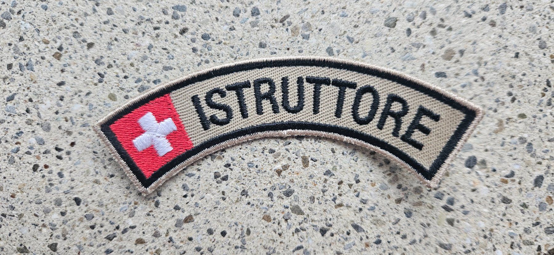 Schweizer Armee Placchette & Badge: *** Bogen Istruttore *** – Nuovo e nell'imballaggio originale da Riedholz venduto da fr_sIruP
