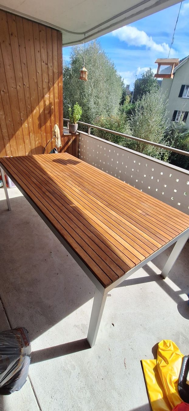 Tavoli: Teak Outdoor Tisch – Usato da Uster venduto da oepfelchuechli