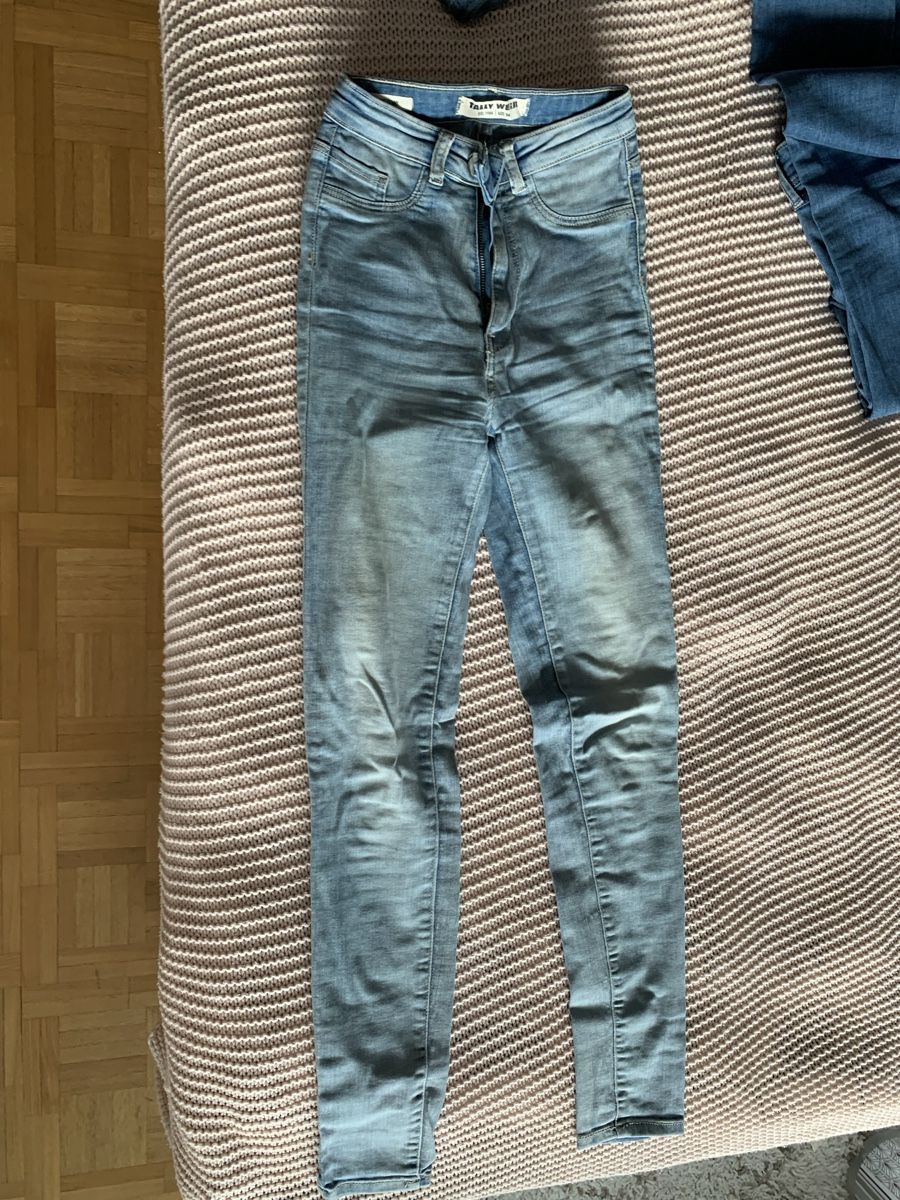 Tally Weijl Pantalons: Jeans skinny – D'occasion à Montreux par Izapeche811 2