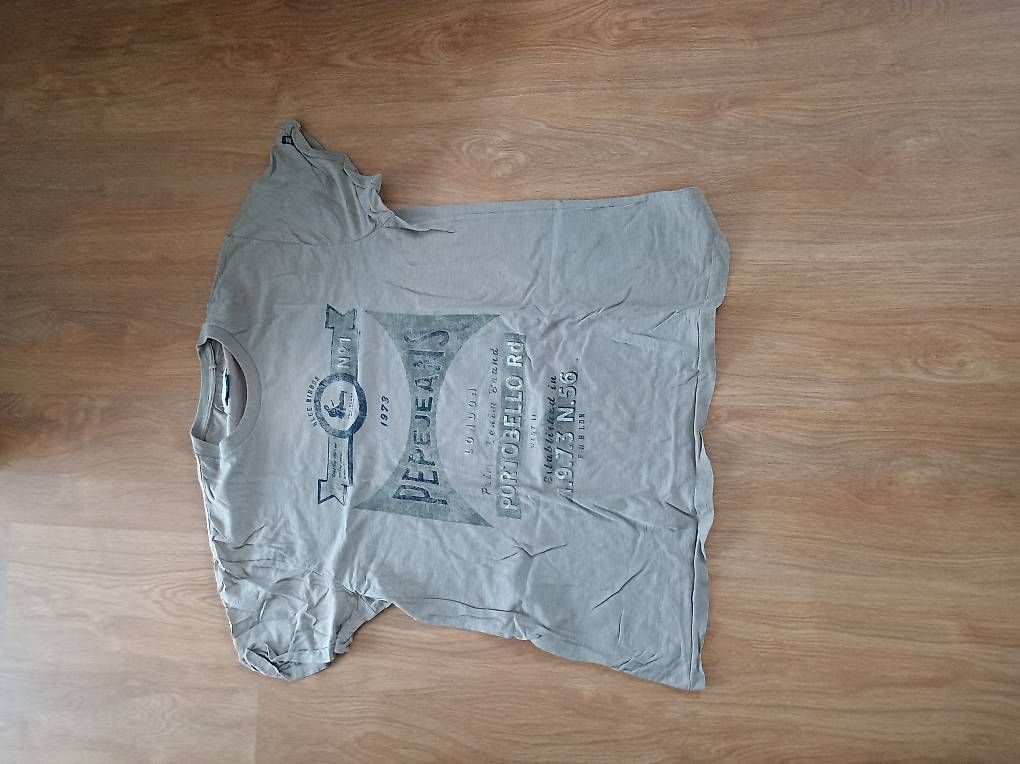 T-Shirts: 4 Marken T-Shirts Grösse L – Gebraucht aus Huttwil von Userabcde 2