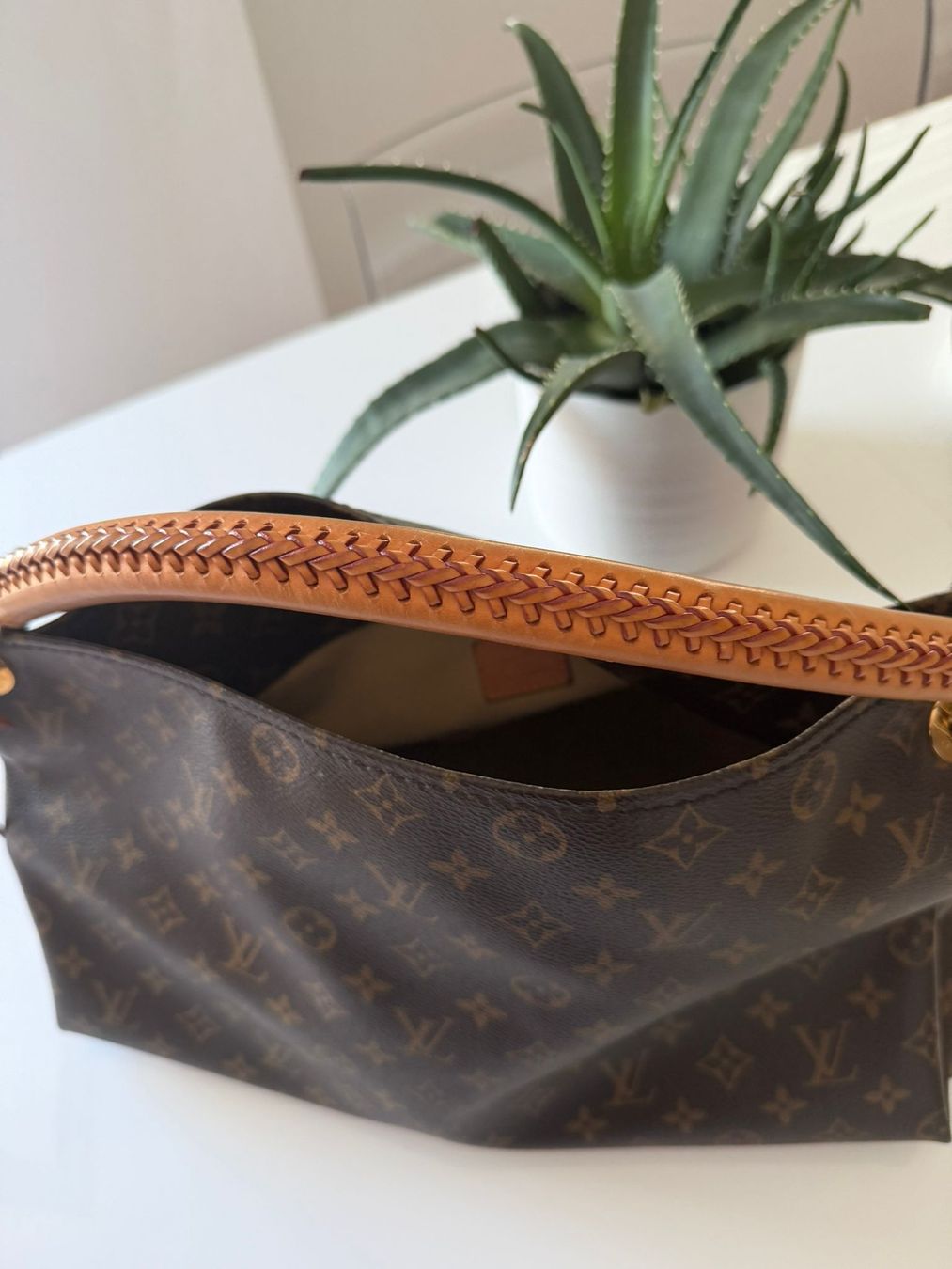 Sacs femmes: Artsy Louis vuitton – D'occasion à Mont-sur-Lausanne par Aerith.FFVII 5