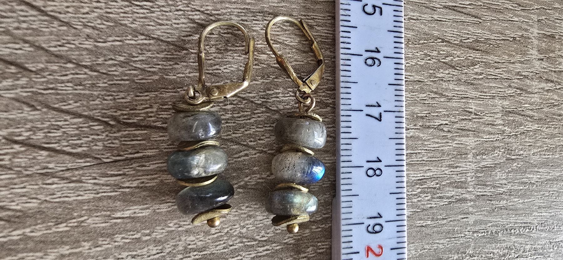 Ohrringe & -stecker: Wunderschöne Labradorit Ohrringe, Goldlook, Handmade! – Gebraucht aus Richterswil von Ivypearl