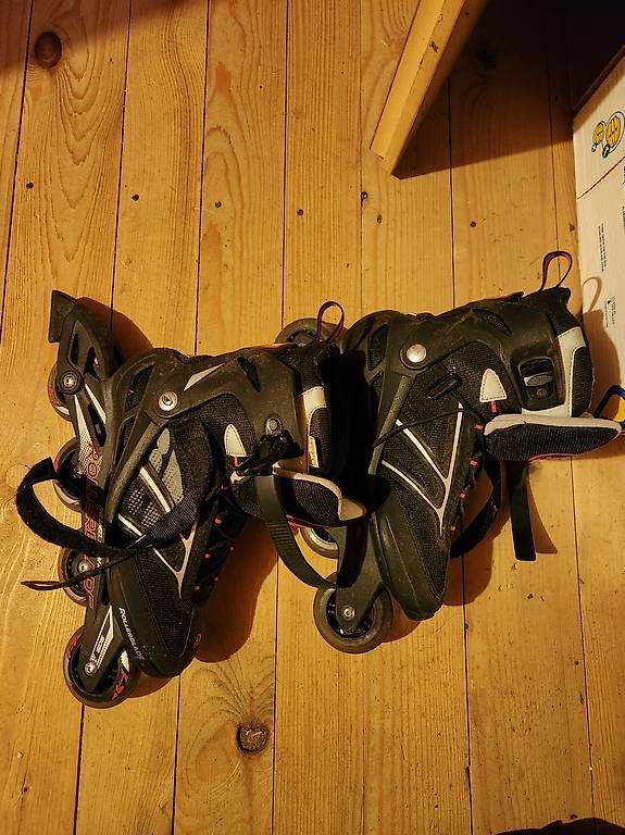 Pattini in linea & Pattini a rotelle: Inline Skates – Usato da Ruppoldsried venduto da ChinRupsi
