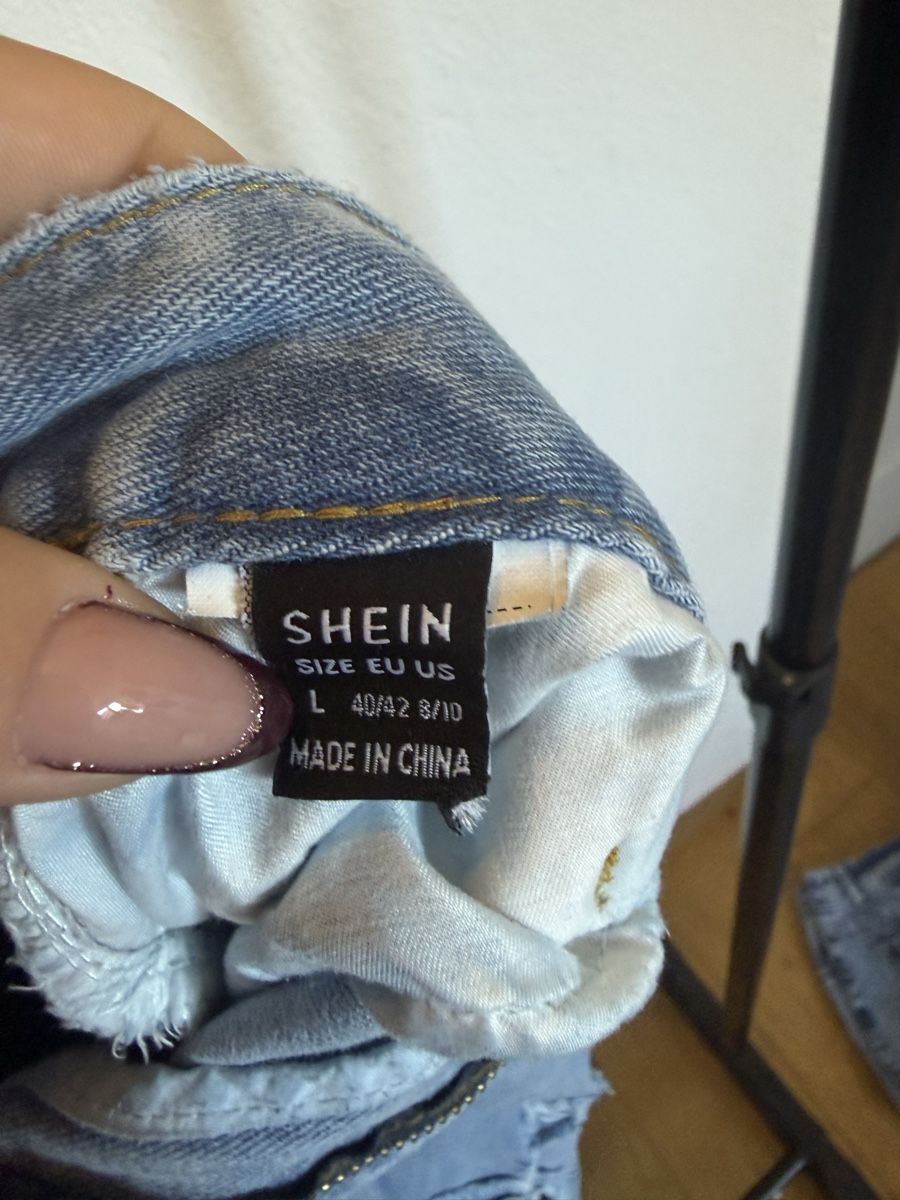 Shein Jeans: Damen Jeans Shein hellblau Grösse L  – Gebraucht aus Biberist von bierikim 2