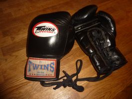 Boxhandschuhe Twins Schwarz 10oz Special