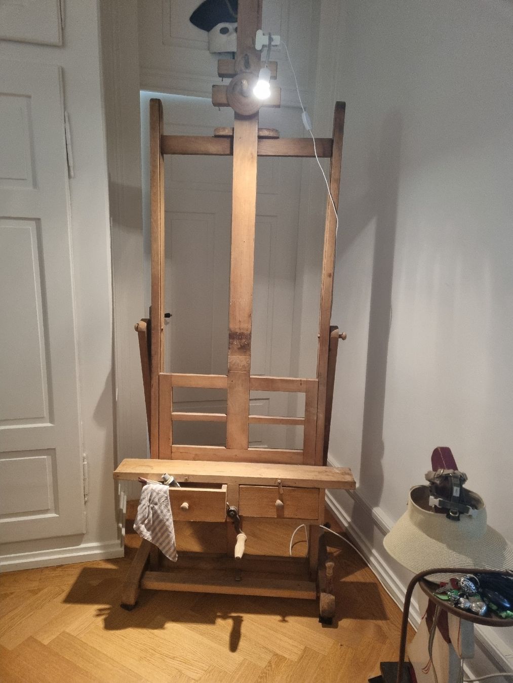 Articoli in legno: Holz staffelei ca.250j.alt – Usato da Zürich venduto da eva4107 2