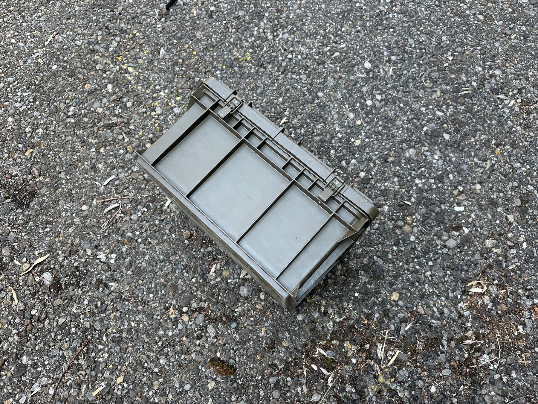Casse di trasporto: Proviantkiste / Transportbox Schweizer Armee / Preis pro Stk – Usato da Zürich venduto da frauflufelberg 8