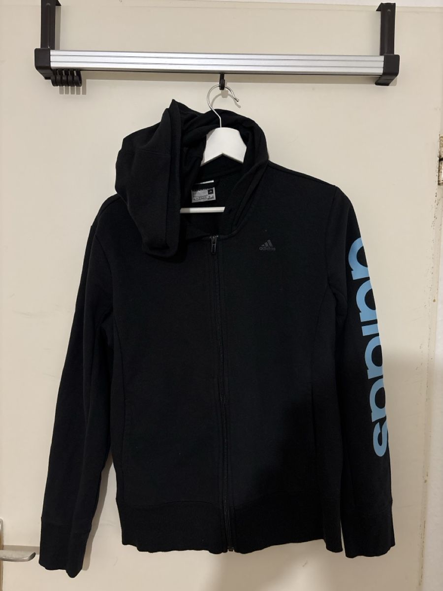 Adidas Jacken: Adidas Kapuzenjacke – Gebraucht aus Muttenz von s24_6nnd
