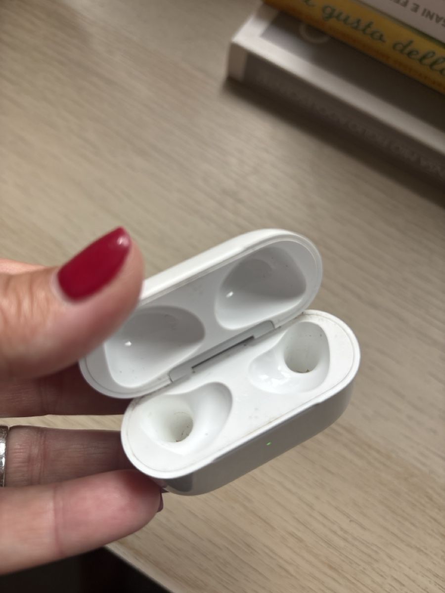 Apple Cuffie: AirPods 3 Case-caricatore – Usato da Gordola venduto da Ghido_s 1