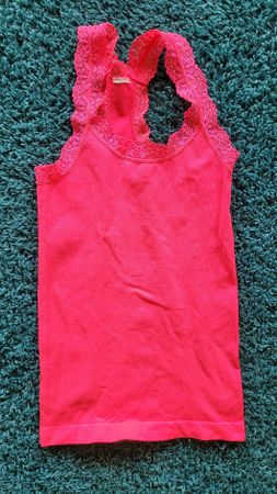 Pinkes Spitzentop, Grösse 134 / 140