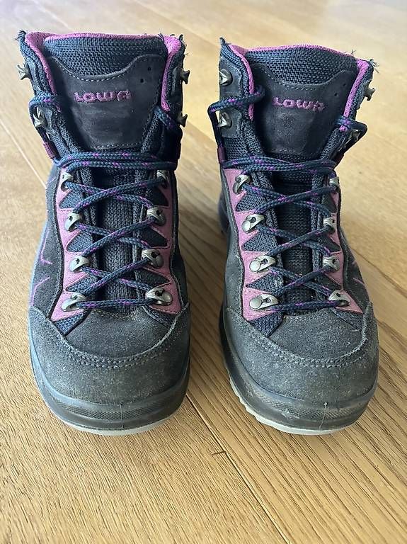 Scarpe per ragazze: Lowa Wanderschuhe, Gr. 36, gut erhalten – Usato da Pfäffikon ZH venduto da dividis 1