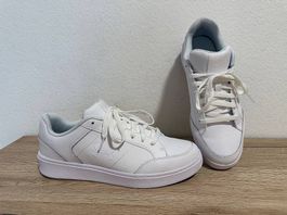 Under Armour Sneakers