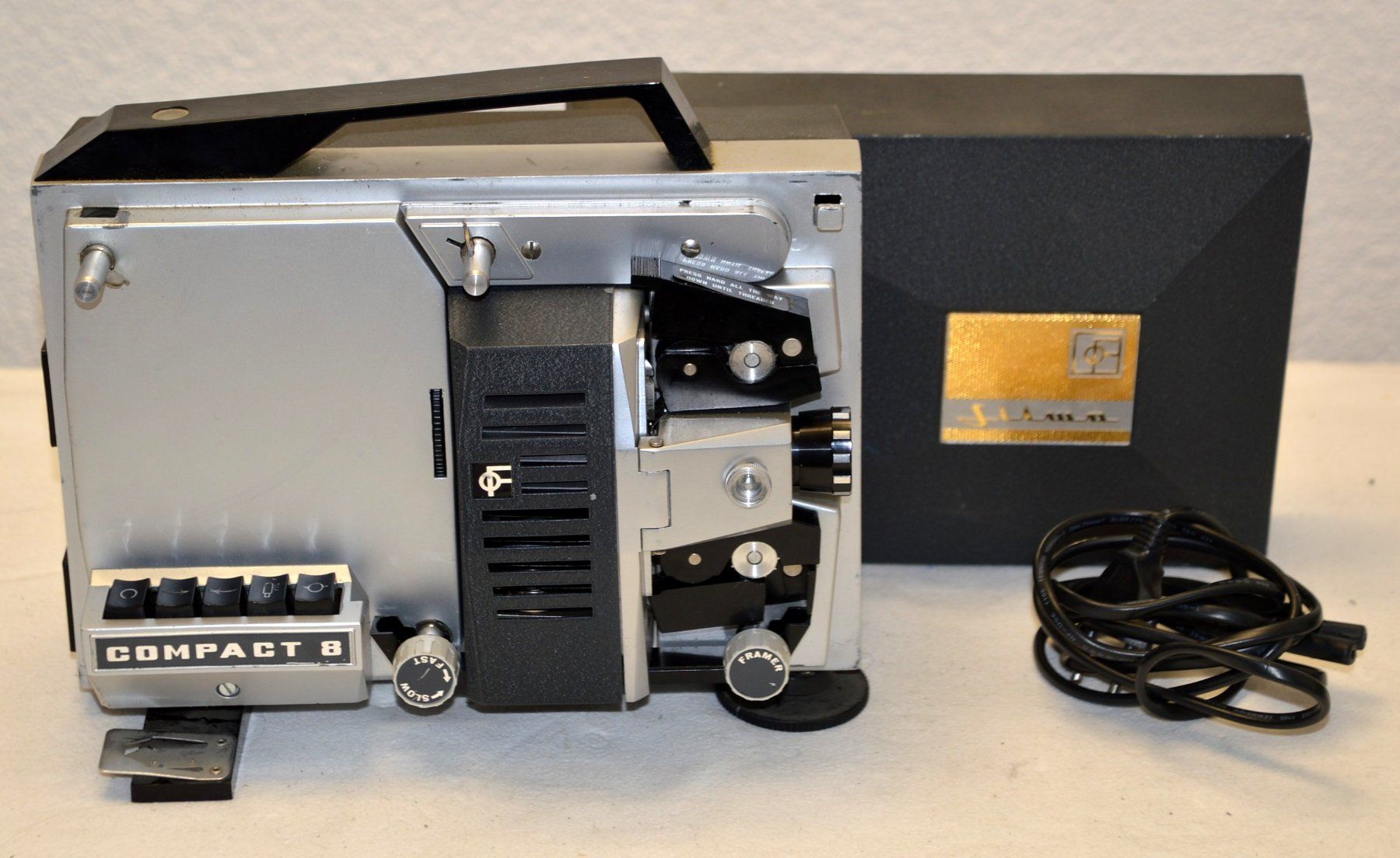 Projecteur Super 8 Silma Compact 8 – Occasion Très Bon état