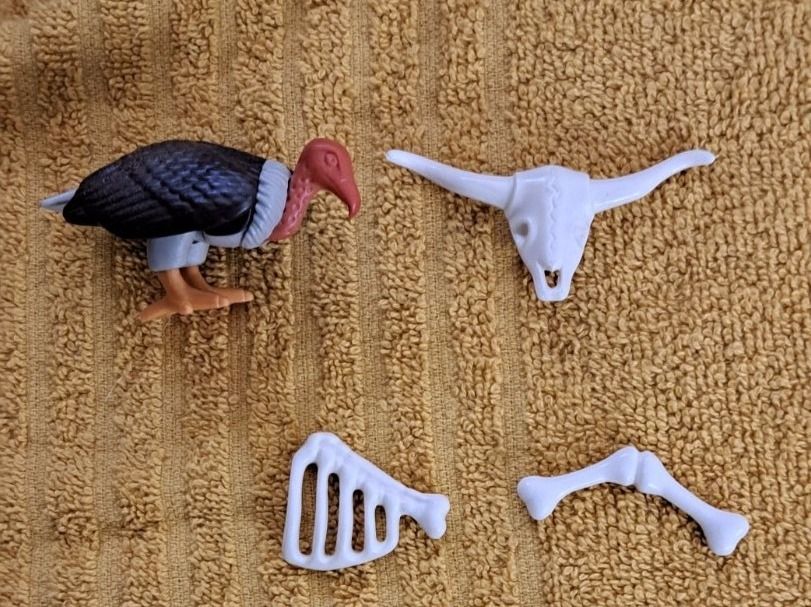 Statuette: Playmobil Geier mit Skelett – Usato da Breitenbach venduto da Lucky0518