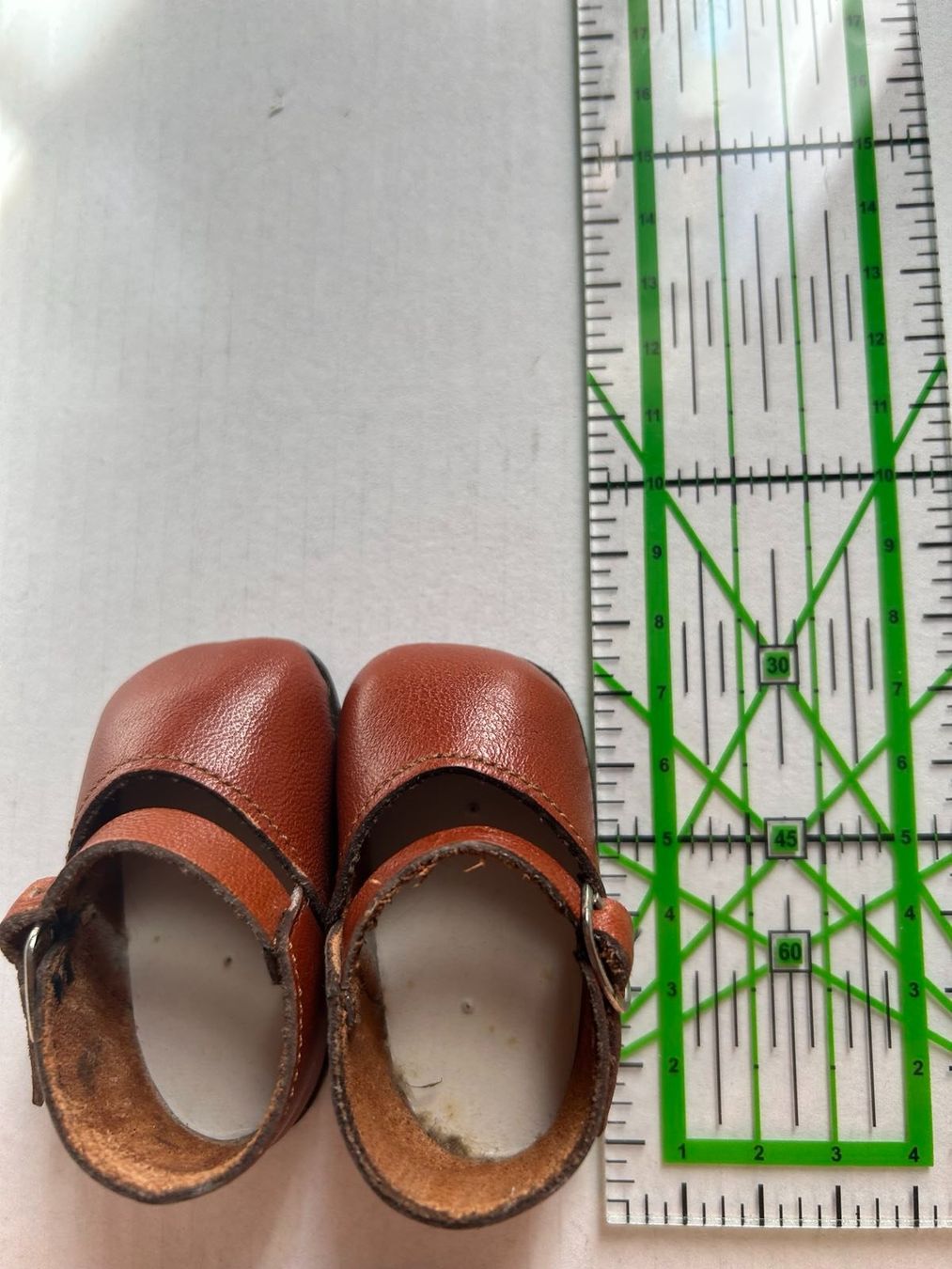 Puppen: Puppenschuhe aus Leder – Gebraucht aus Wil SG von Nvik 1