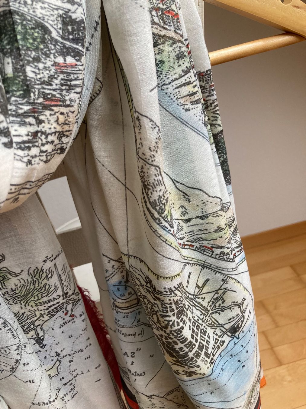 Faliero Sarti Foulard & Sciarpe: Faliero Sarti Foulard – Usato da Unterägeri venduto da Jutka_04 1