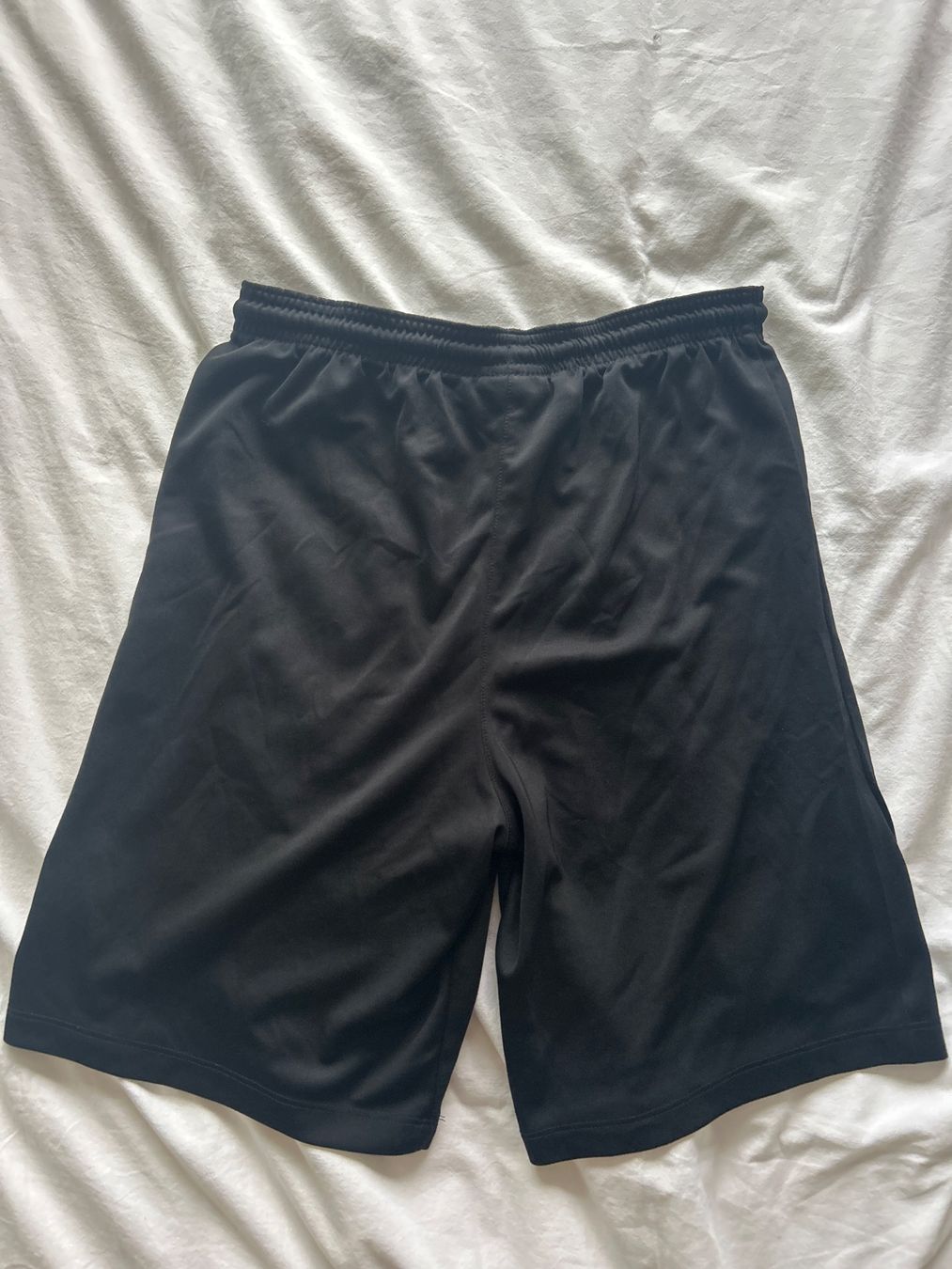 Nike Pantaloni: YB Sporthose schwarz NIKE – Usato da Lohn-Ammannsegg venduto da norina_3 3