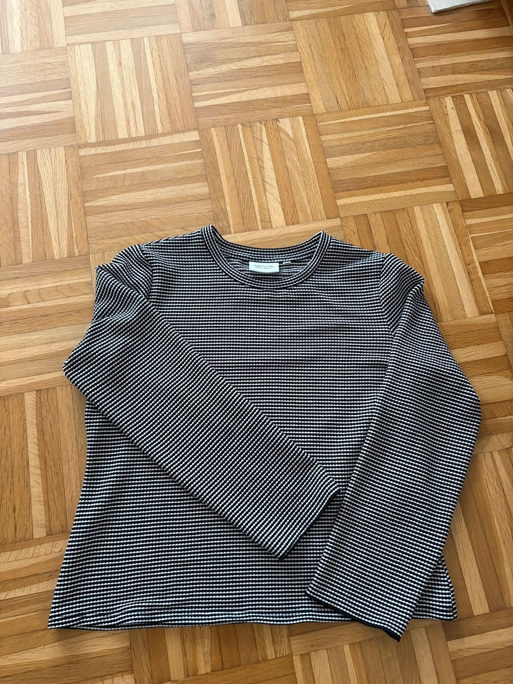 Comma Pulls & Sweat-shirts: Pullover, Marke comma, Damen, Grösse 42/M – D'occasion à Luzern par Roger3022 1