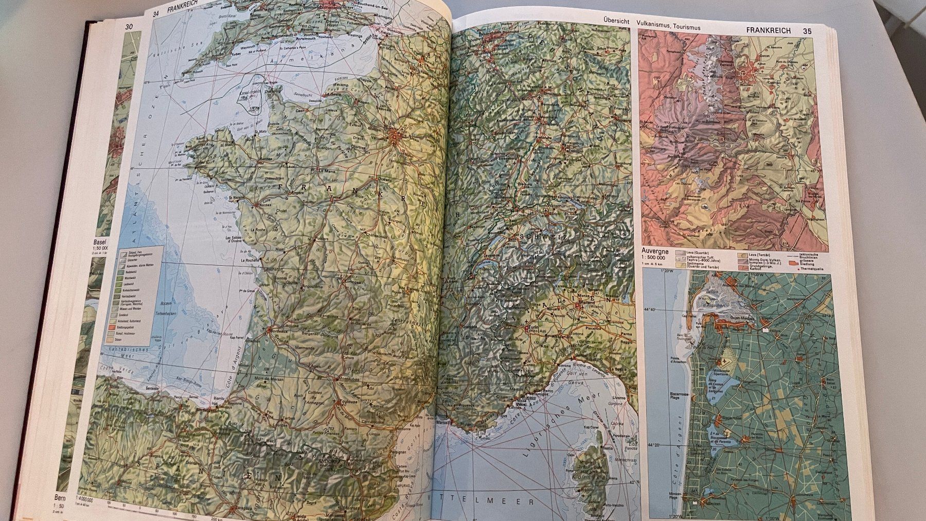 Bücher: SCHWEIZER WELTATLAS – Gebraucht aus Glattfelden von cybermaxx 5
